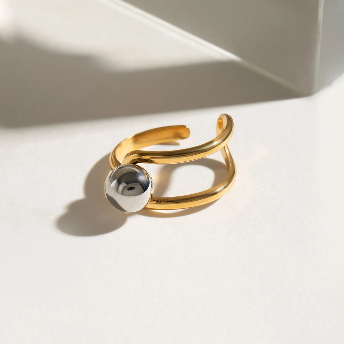 Iyana Adjustable Ring